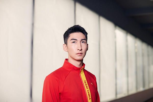 “你可以看到萨拉赫在球场上是如何跑位的，他在球场上是如何发挥的，也可以看到他在球场之外是如何注意饮食的。